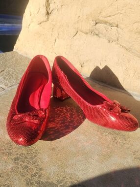 Wizard of Oz Red Ruby Sequin Bow Low Block Heel Costume Shoes